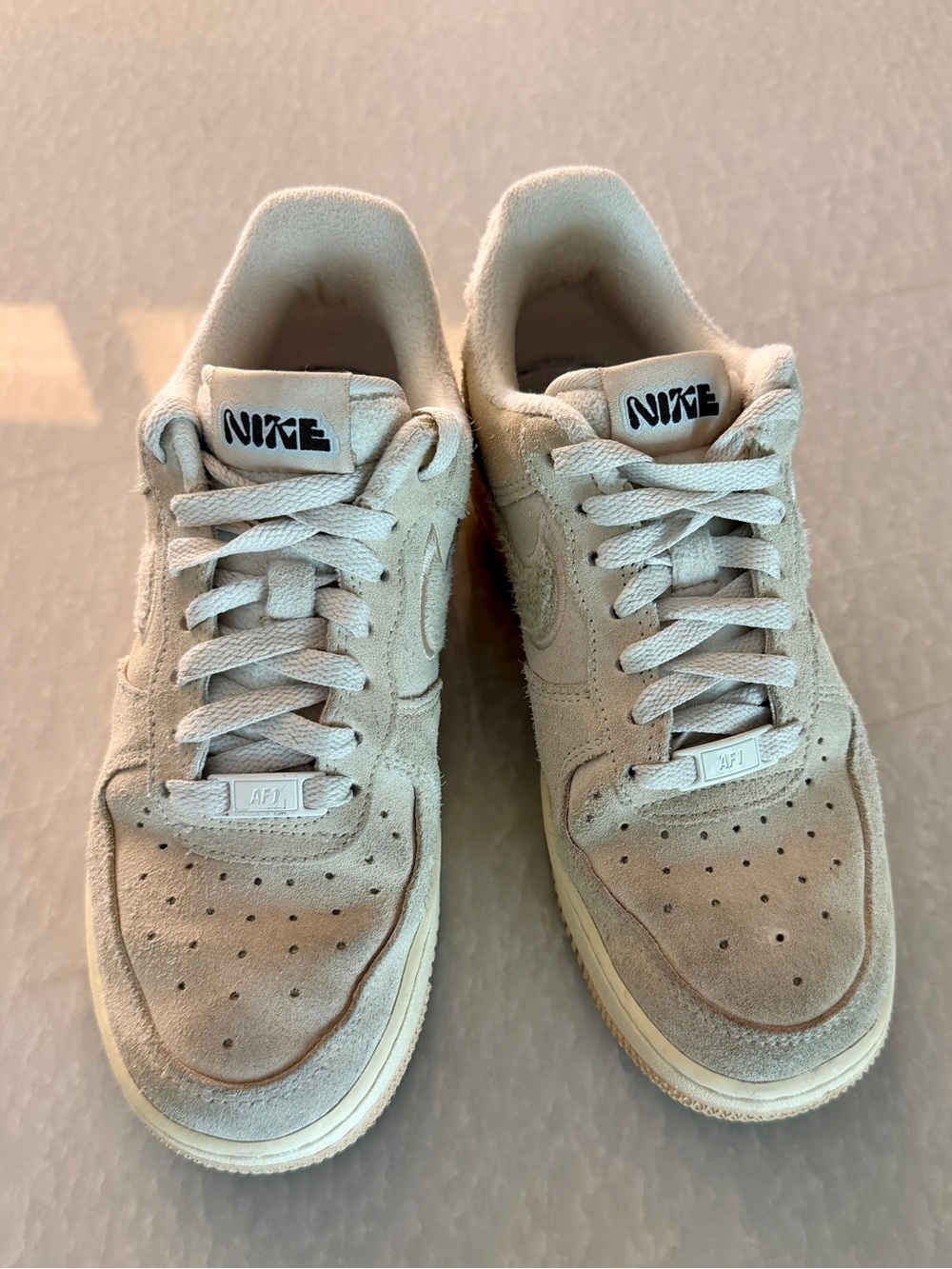 Nike Air Force 1 ‘07 SE Suede Phantom Beige Women’s 7.5 Sneakers DQ7583-001
